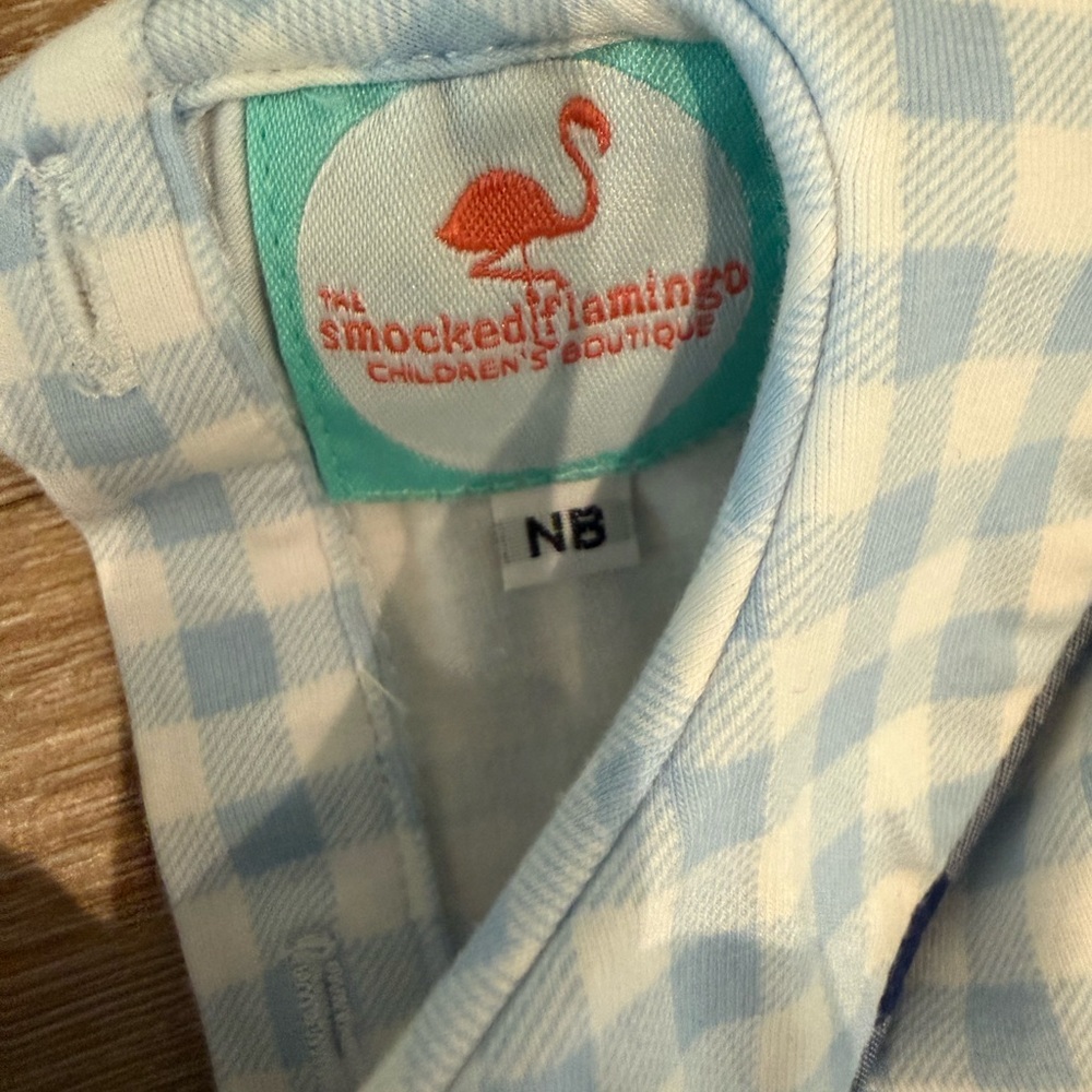 Lot of 3 the smocked flamingo newborn valentines outfits worn once new condition - Picture 4 of 4